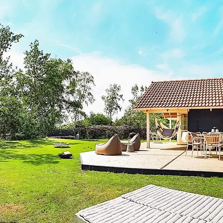 6 Person In בית נופש