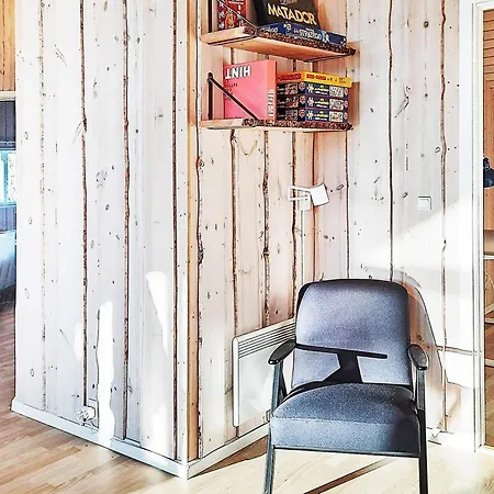 6 Person In Dannemare