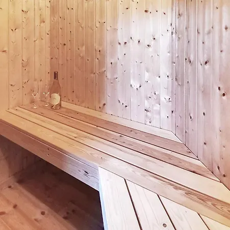 בית נופש 6 Person In *